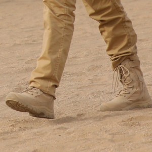 悍戈户外徒步沙漠靴真皮高帮马丁靴战术靴YKK拉链33302